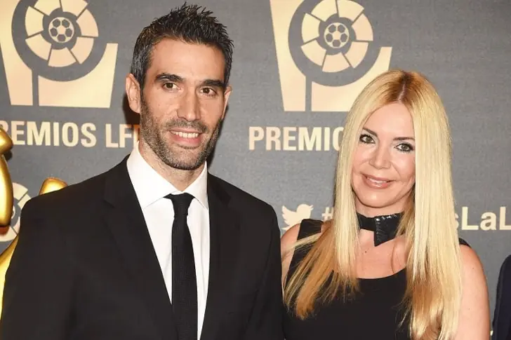 Fernando Sanz (49 años) e Ingrid Asensio – 26 años juntos