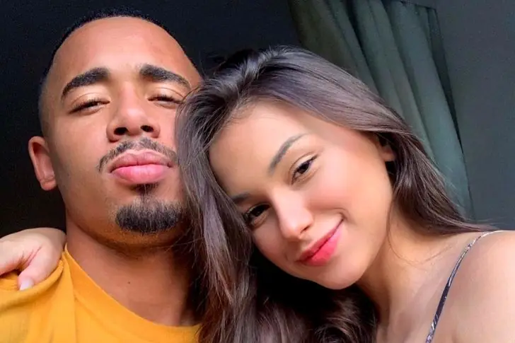 Gabriel Jesus e Raiane Lima