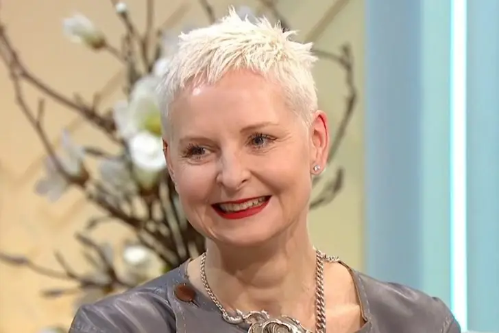 Linda Davidson (Born In 1964) – $1 Million