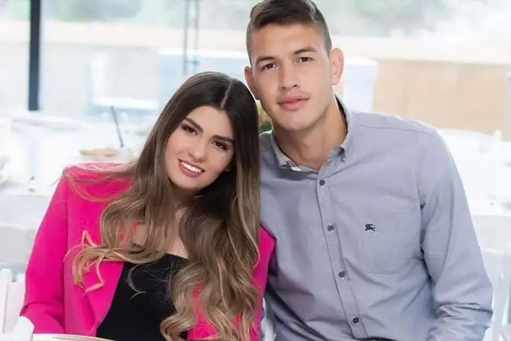 César Montés – 25 años (2022) y Fernanda Márquez – 24 años (2022) – 3 años