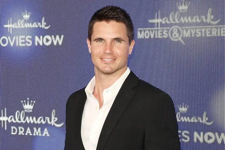Robbie Amell (Born In 1988) – $2 Million