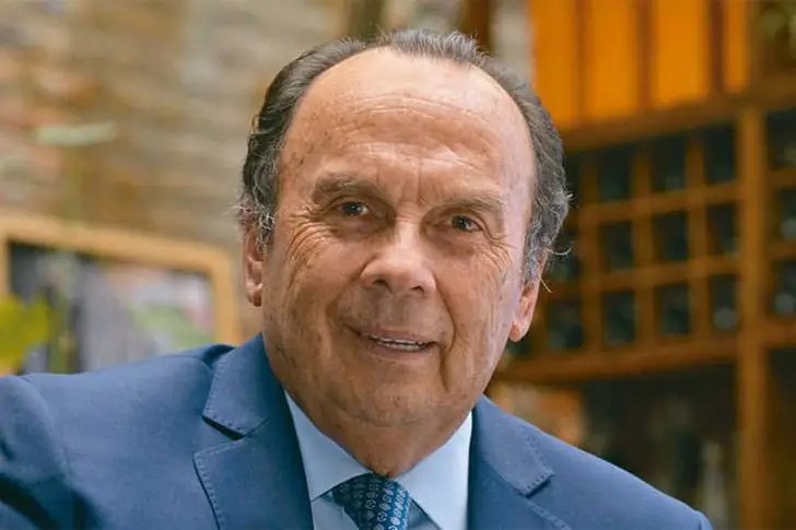 Hernán Peláez (1943, Cali) – 700 mil dólares