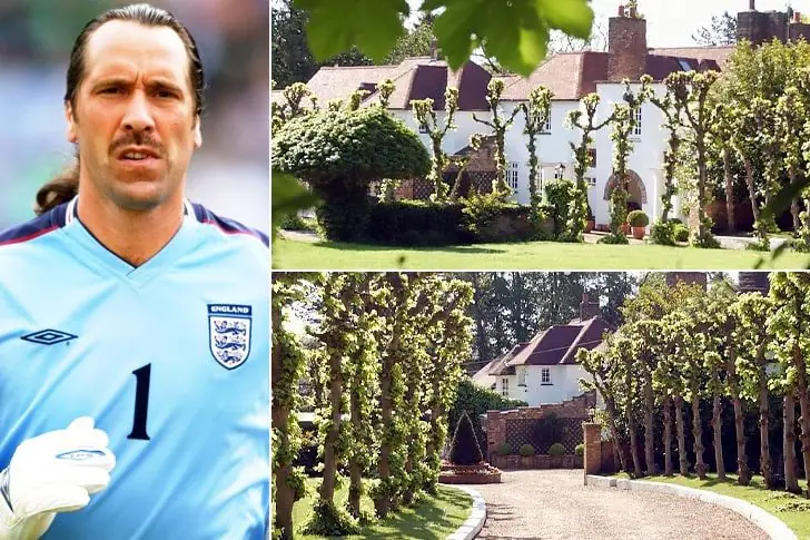 David Seaman – Price Undisclosed, Hertfordshire