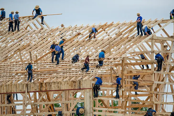 Une solidarité exemplaire pour construire une grange