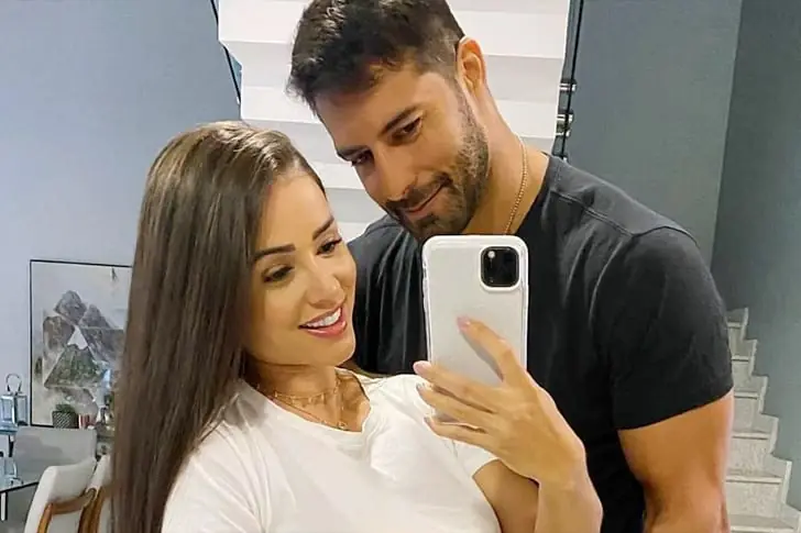 Aryane Steinkopf e Beto Malfacini – 8 anos de casamento, 2 filhos