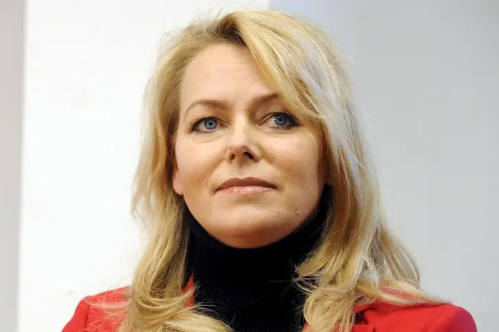 Eva Herman (67) – Emden – 1.056 Euro monatlich als Autorin