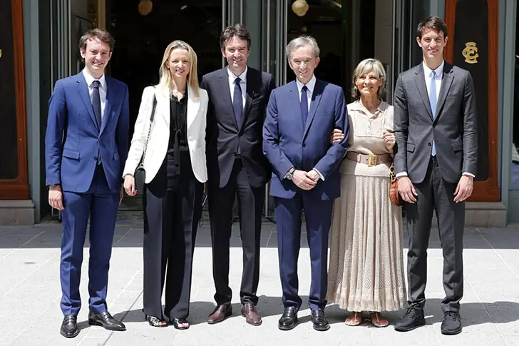 Bernard Arnault – Delphine (47 ans), Antoine (45 ans), Alexandre (30 ans), Frédéric (27 ans) et Jean (24 ans)