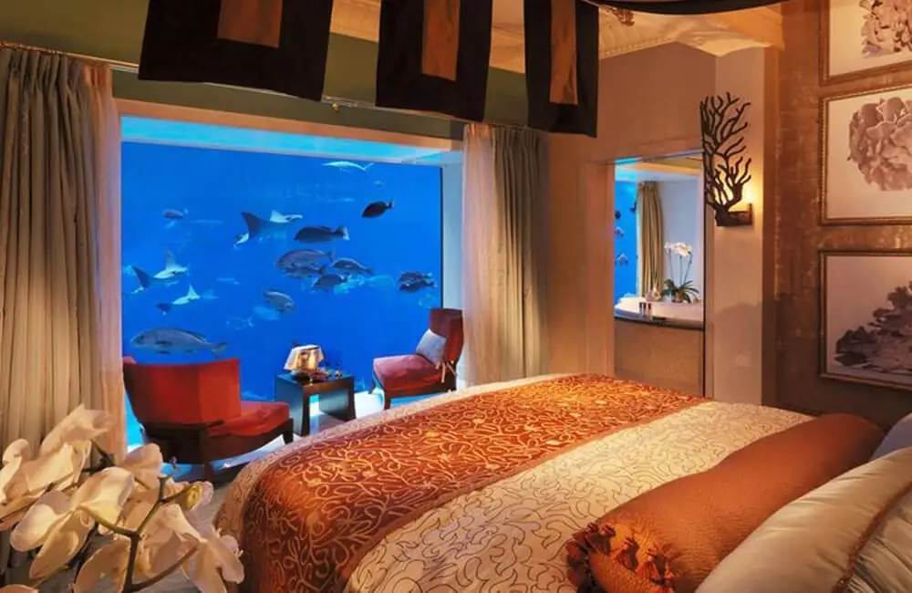 Immersive Opulence: Dubai’s Underwater Abodes