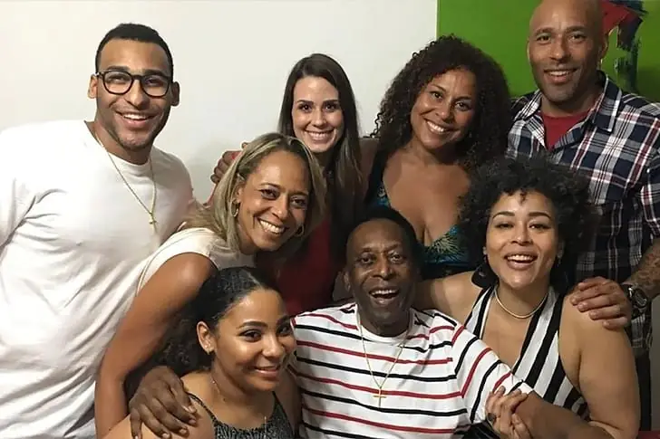Kelly Cristina, Jennifer, Edinho, Joshua, Celeste, Sandra Regina e Flávia – filhos de Pelé