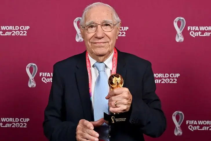 Enrique Macaya Marquez – 91 años – River