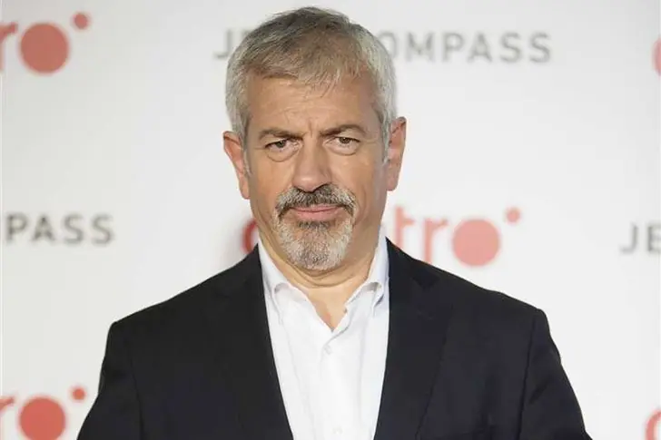 CARLOS SOBERA: DESCONOCIDO