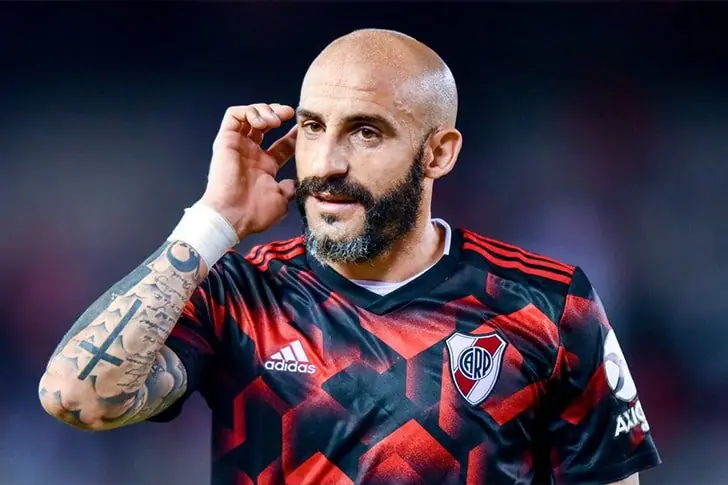 Javier Pinola (39 años, Olivos) – 2 millones de dólares