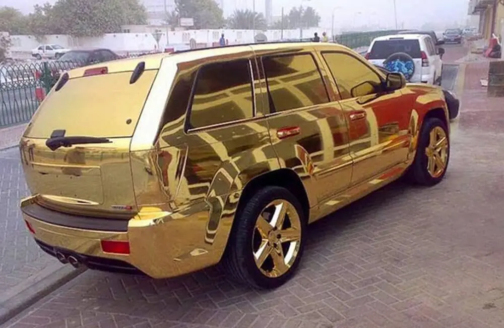 Glittering Grandeur: Dubai’s Gold-Coated Jeep Grand Cherokee