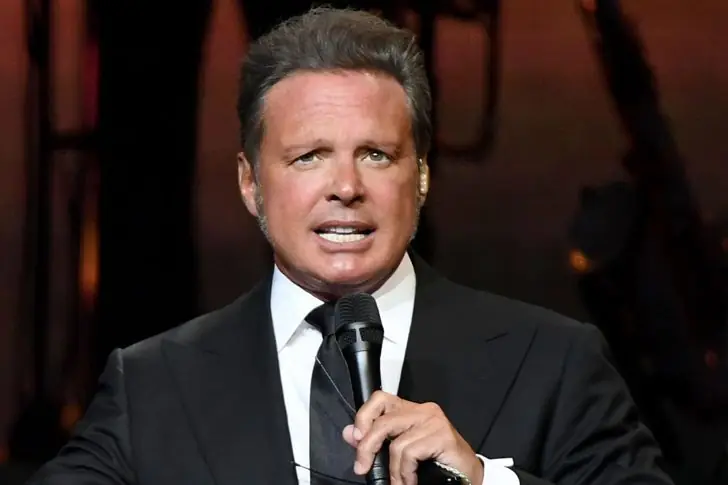 Luis Miguel – 55 años (2026) – $180 millones