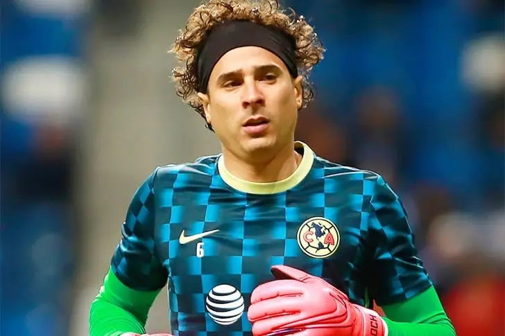 Guillermo Ochoa – 36 años (2022) – $5 millones