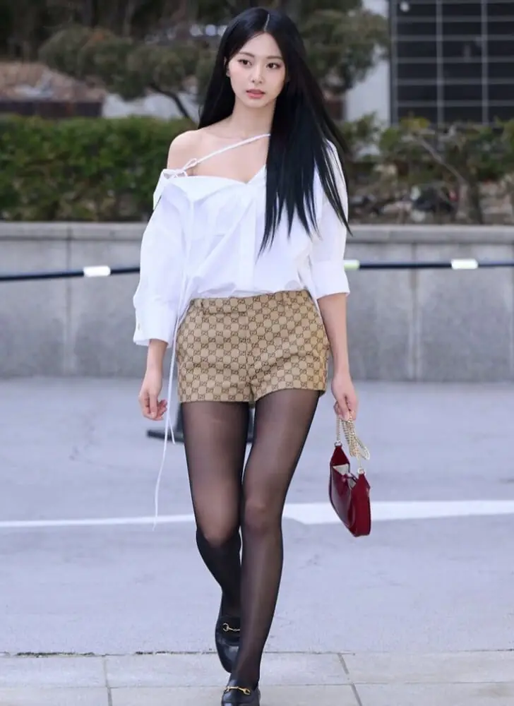 ツウィ（TWICE）―身長169cm / 体重52kg