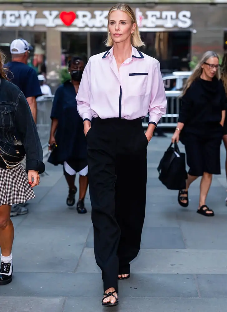 Charlize Theron – 5’10 – 145 lbs