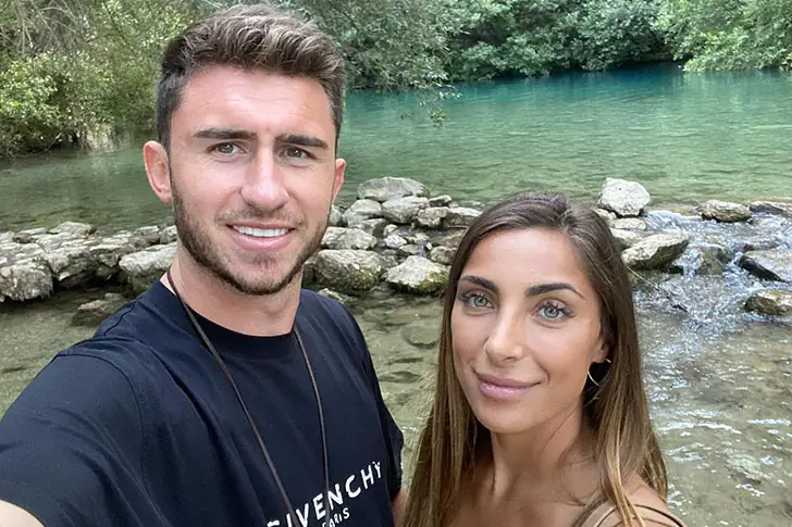 Aymeric Laporte (32 años) y Sara Botello (31 años) – 2 años juntos