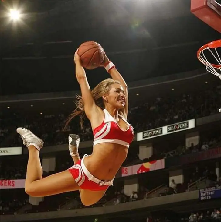Cheerleader Slam Dunk