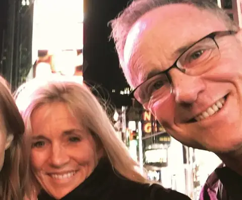 Awe-Inspiring Canadian Celebrity Couples Who Prove There Is Still Hope For Those Who Haven’t Met Their True Love Yet