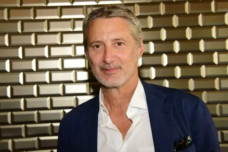 Antoine de Caunes –33 750 euros par mois