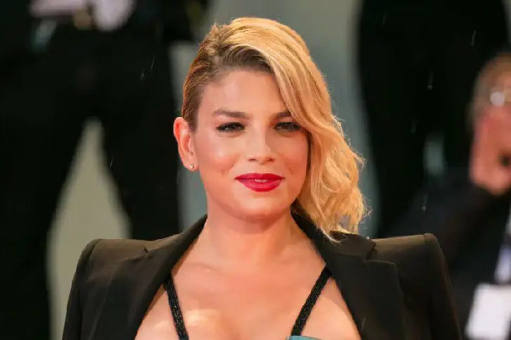 EMMA MARRONE (38) e FABIO BORRIELLO (37)- 1 ANNO INSIEME