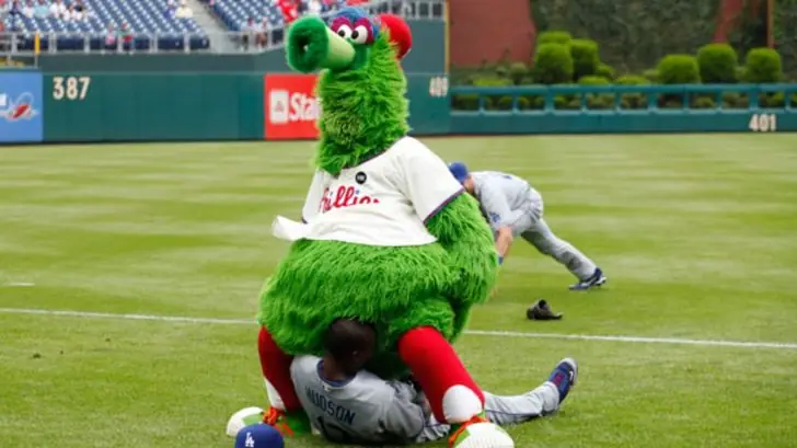Something’s Wrong With This Mascot