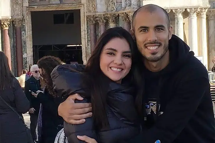 Guido Pizarro – 32 años (2022) y Alejandra Cejas