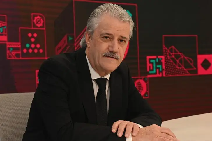 Alejandro Fabbri – 66 años – Platense