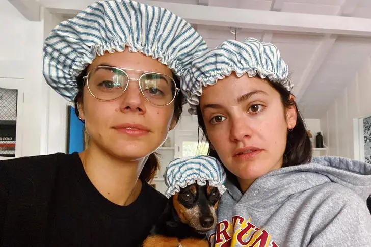 Lorenza Izzo (1989) y Sophie Andrea Tabet – 2 años de relación