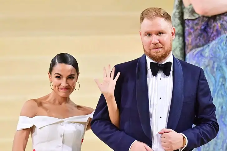 Alexandria Ocasio-Cortez (33) and Riley Roberts – Together for 4 Years