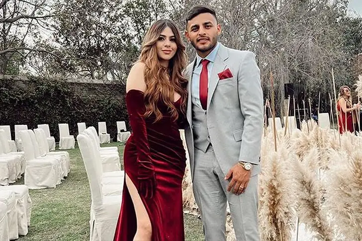 Alexis Vega – 29 años (2026) y Paula González – 28 años (2026) – 9 años de relación