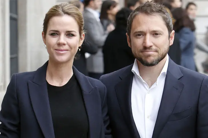 Amelia Bono (42 años) y Manuel Martos (44 años) – Fin del amor