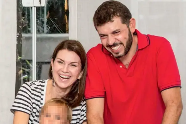 Adriana Garambone e Arthur Papavero – 17 anos de casamento, um filho