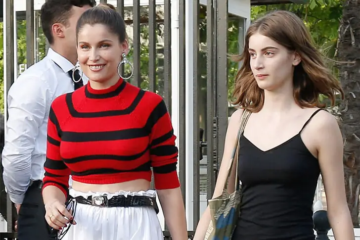Laetitia Casta – Sahteene (21 ans), Orlando (16 ans), Athéna (13 ans) et Azel (1 an)