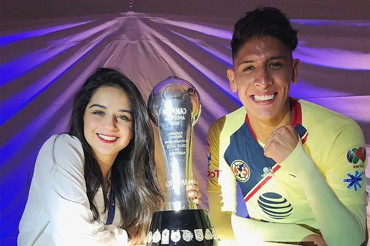 Edson Álvarez – 29 años (2026) y Sofía Toache – 28 años (2026) – 7 años de relación