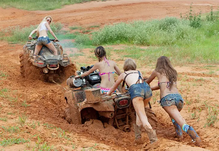 Country Mud-Slingers to the Rescue