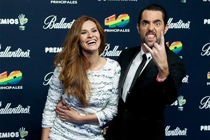 Elena Ballesteros (41) y Dani Mateo (43) – Adulterio