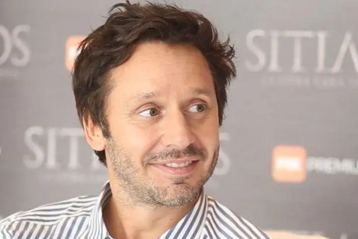 Benjamín Vicuña – 43 años (2022) – Santiago de Chile – 25.000$ por mes